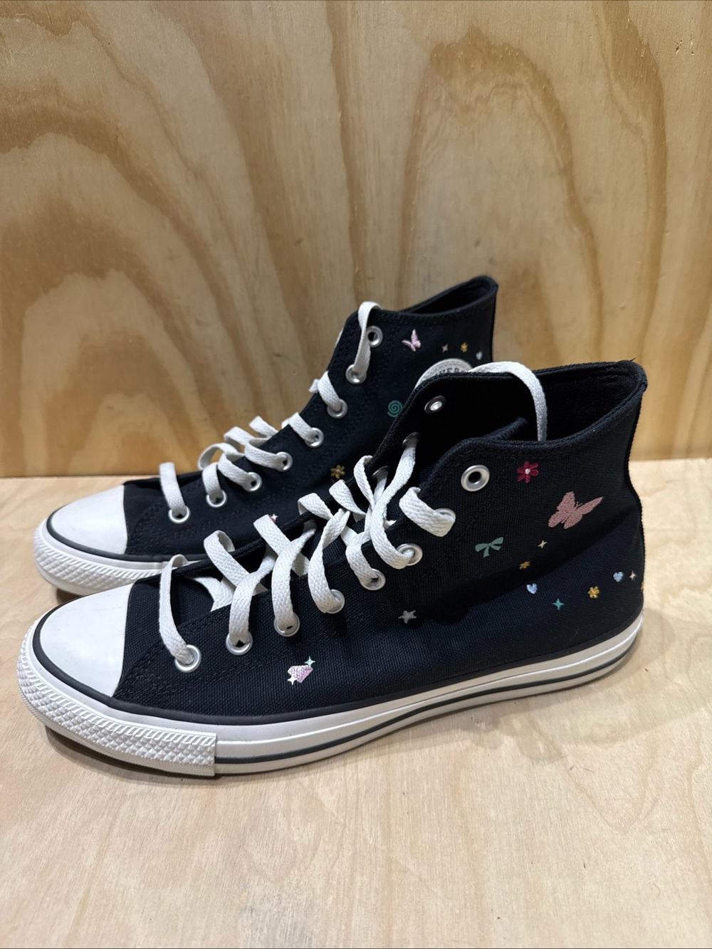 Unisex CONVERSE CTAS HI DOODLES SNEAKERS Men’s 10, Wmn’s 12